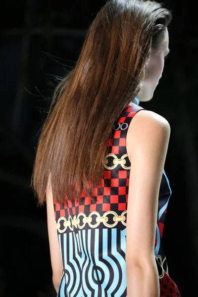 Look 57